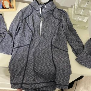 Workout quarter zip very lightweight
